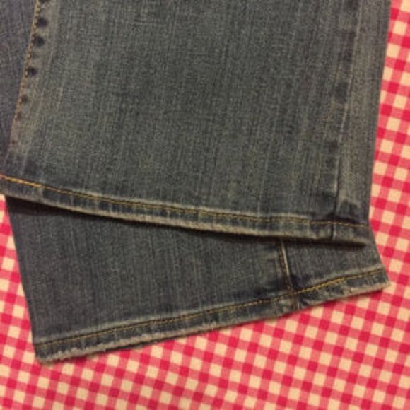 Levi’s Demi Curve Bootcut Skinny Jeans ⭐️ - Picture 6 of 7